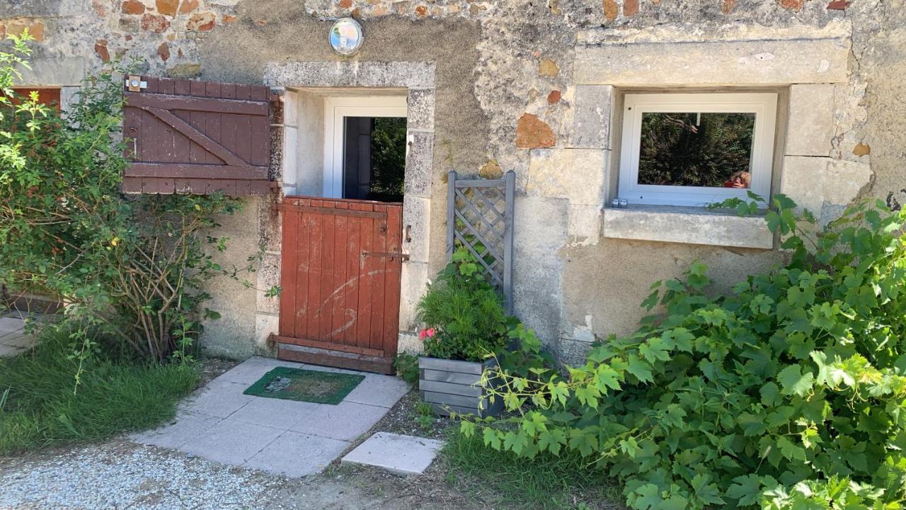 Petit gîte à la ferme des buttons Rosnay (Indre) Exterior foto